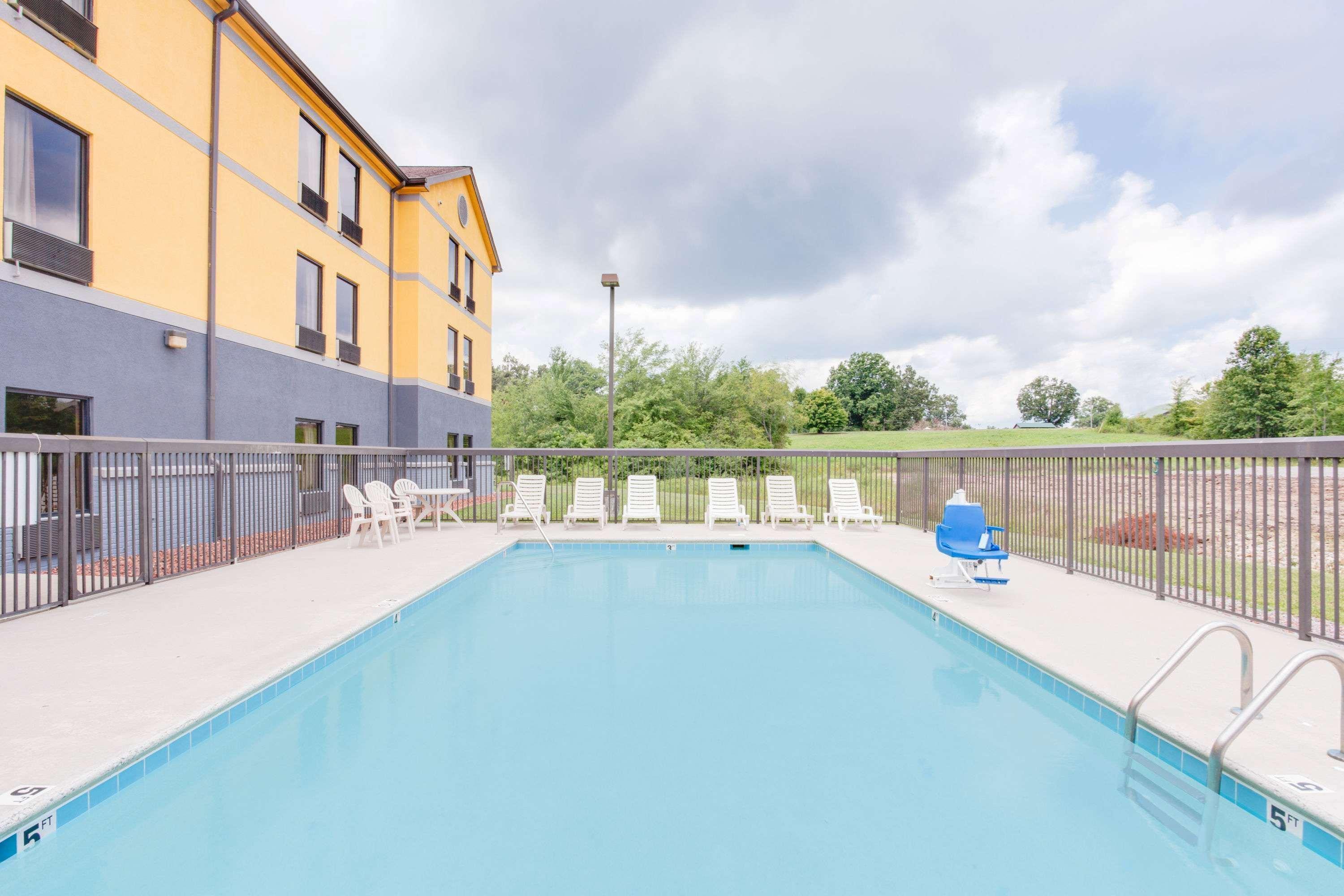 ซูเปอร์ 8 บาย วินด์แฮม ครอสวิลล์ เทนเนสซี Motel ภายนอก รูปภาพ